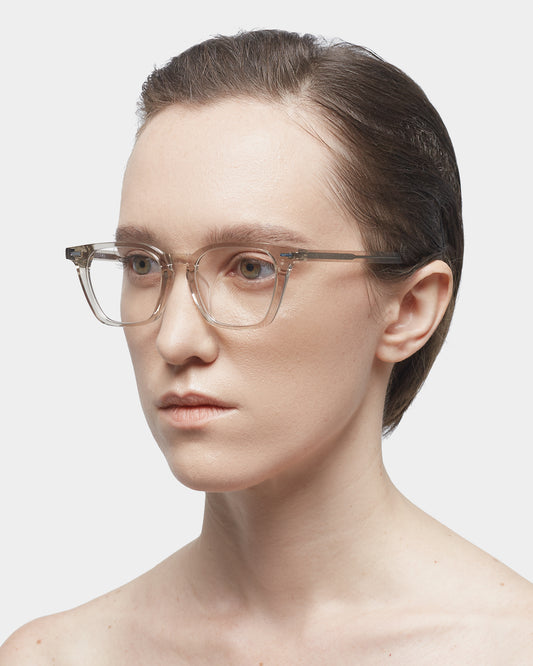 TRANSPARENT BEIGE